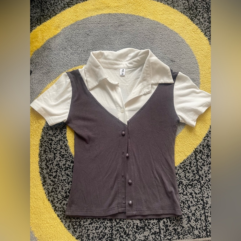 Kawaii Styled Collared Crop Top